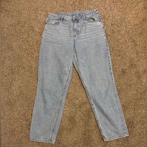 American Eagle Outfitters Light Blue Curvy Mom Jean
